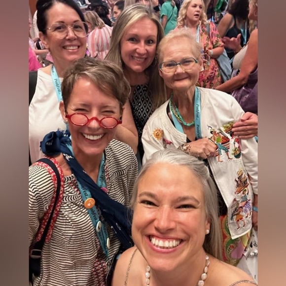 Bertha. Show some L❤️VE  silent show TODAY MONDAY 10/25 1037 am eastern - Picture 14 of 16